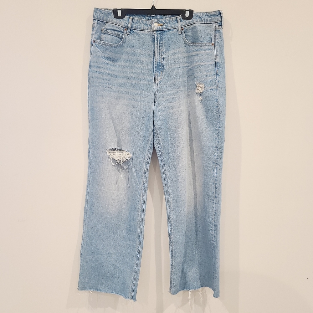 Old Navy Sky High Wide Leg Distressed Jeans - Picture 3 of 8